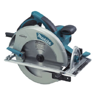 MAKITA DSS611RTE Cordless Circular Saw, 6-1/2" Charger w/. 2x 18v Batteries